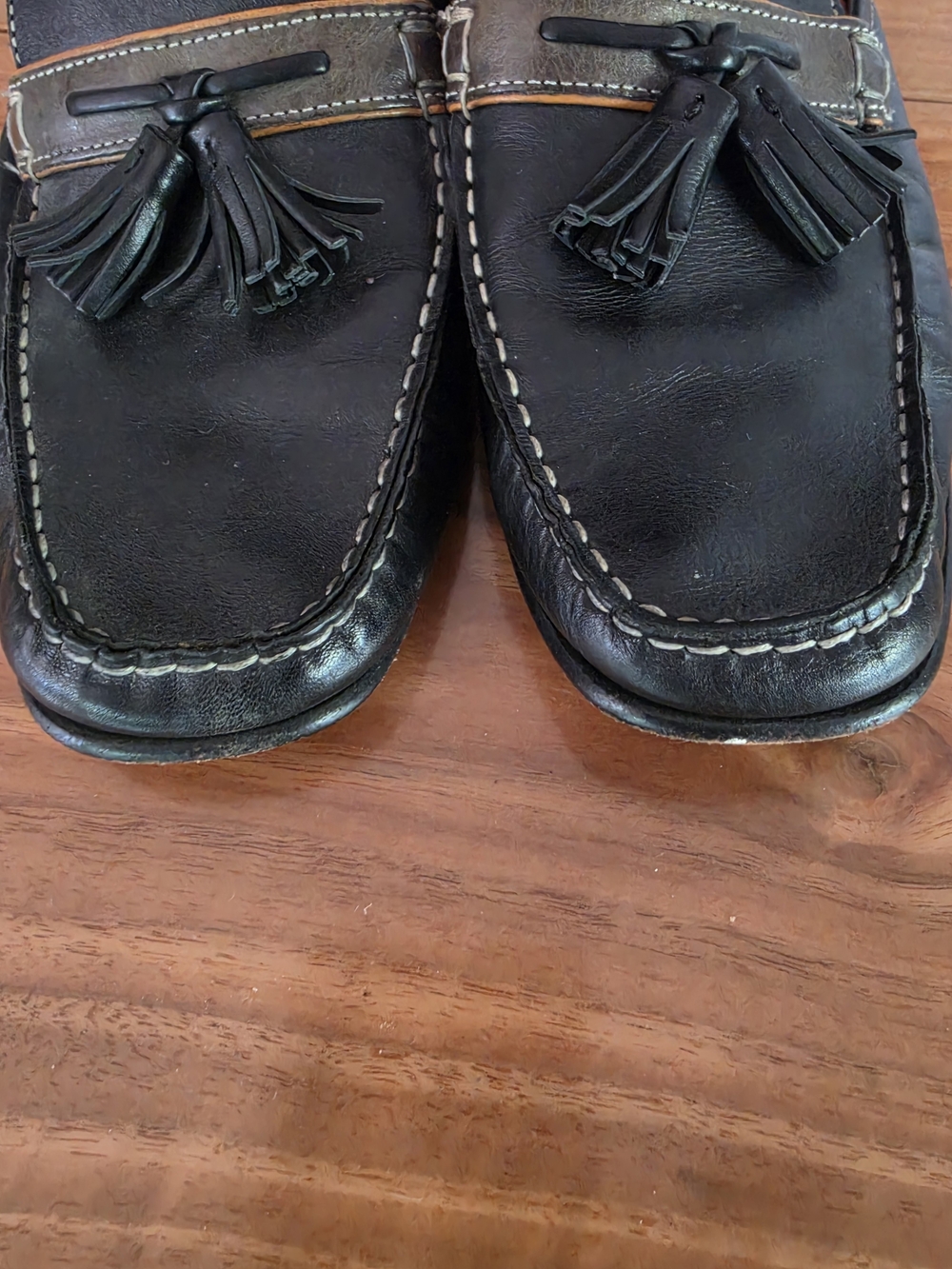 Cole Haan Black Leather Tassel Loafers with Tan Interior - Picture 4 of 4